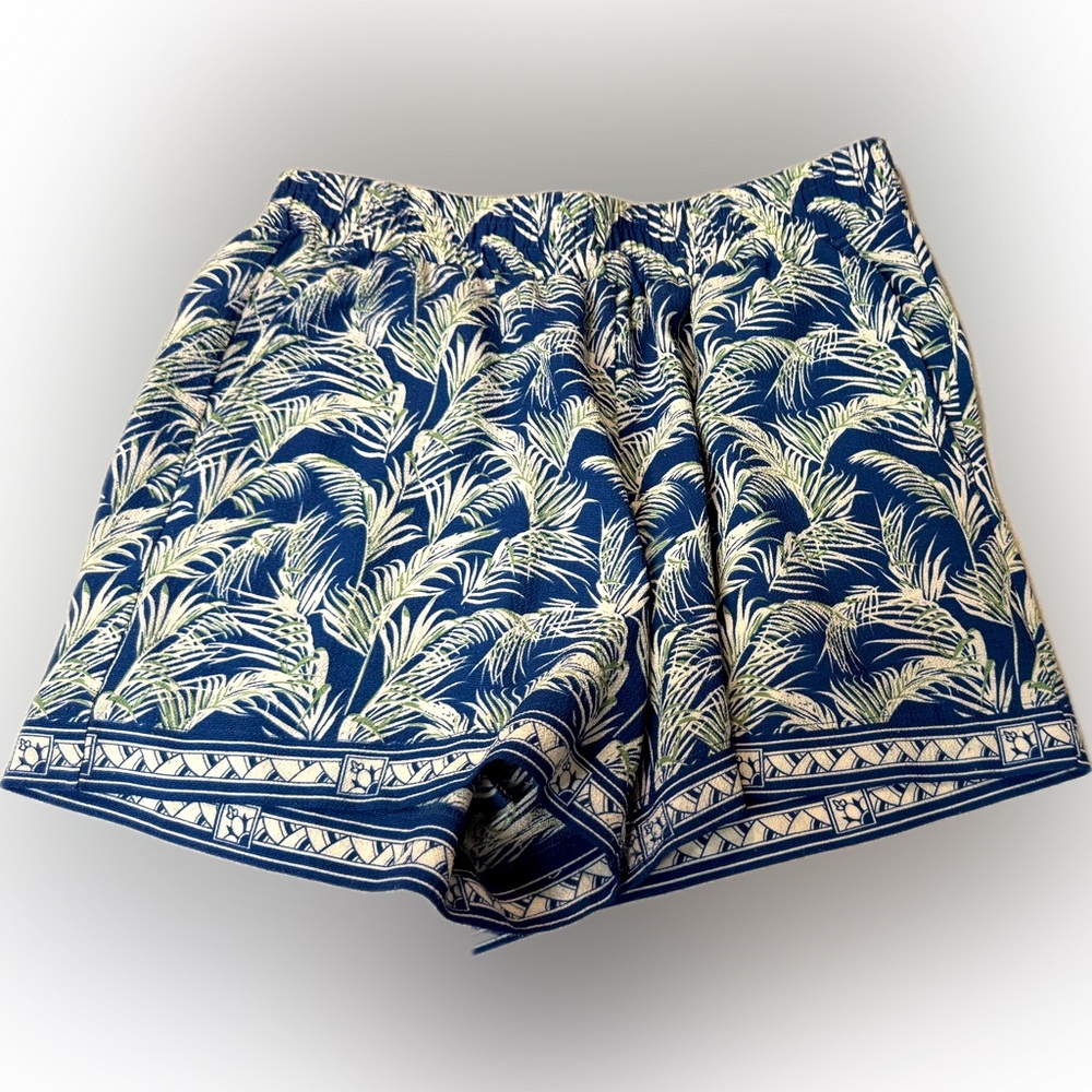 Max Studio Blue and Cream Leaf Pattern High Waist Shorts | Sz M